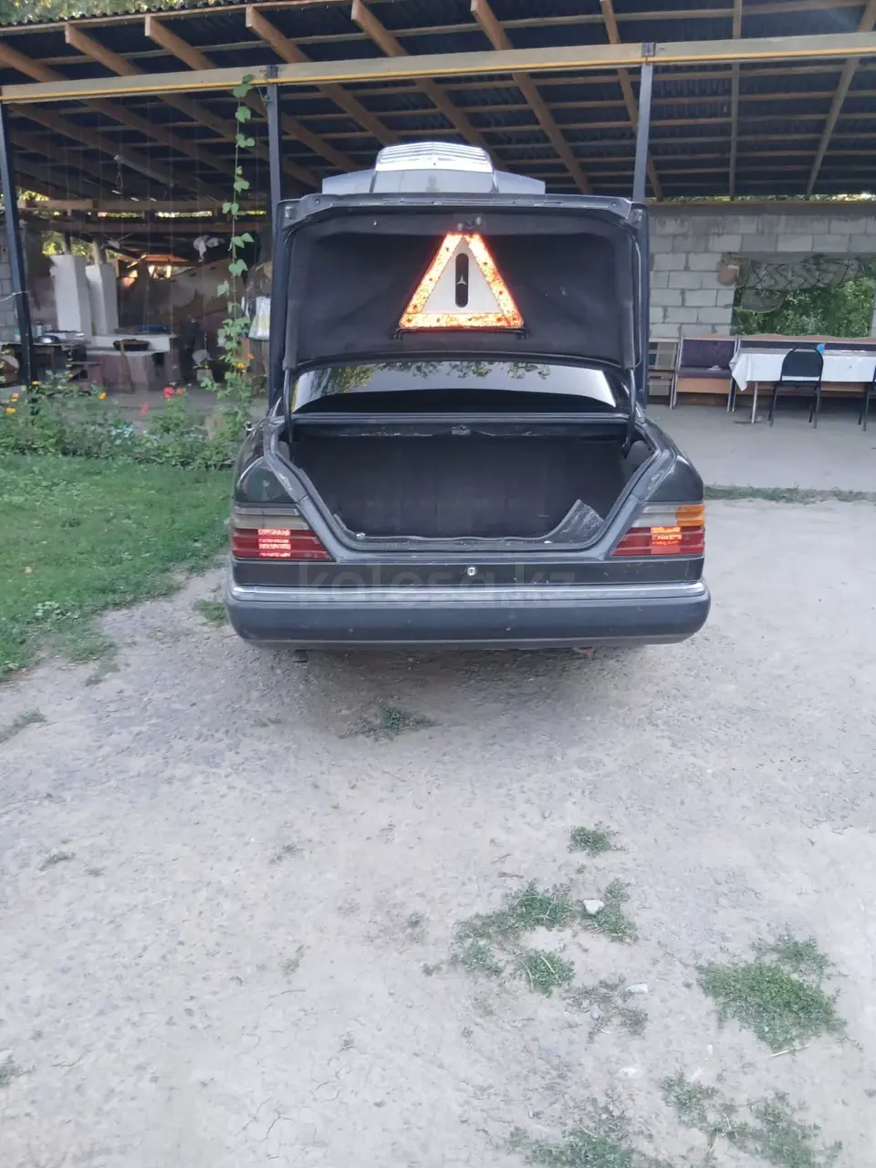 Mercedes-Benz E-Class, 1991