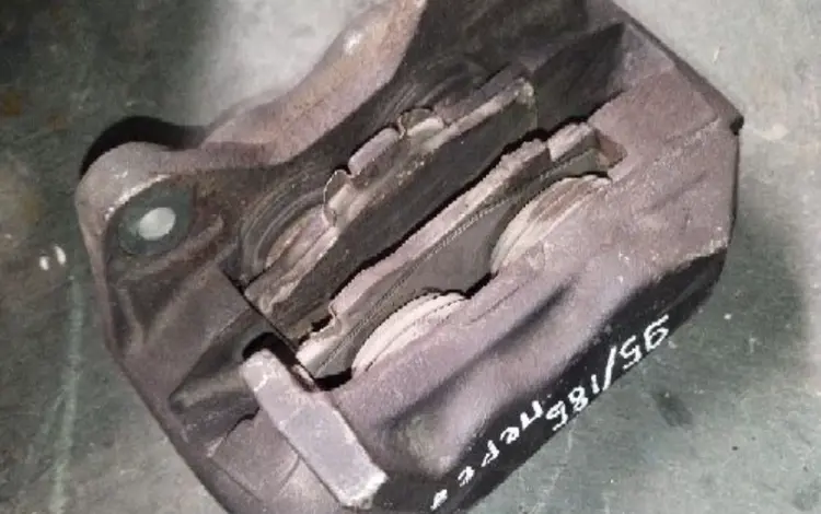 Суппорт передний Toyota Prado 95, 120 Surf 185 за 15 000 тг. в Алматы