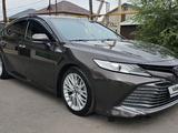 Toyota Camry 2019 года за 14 000 000 тг. в Алматы – фото 2