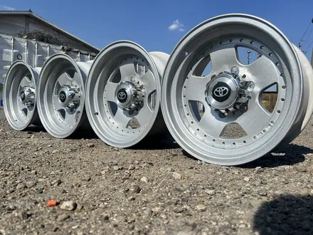 R 16 TOYOTA привозные! Ширина 8j et 0. . за 155 000 тг. в Алматы – фото 13
