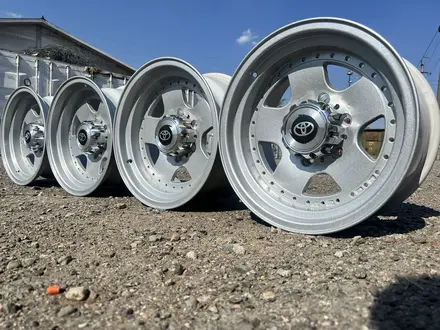 R 16 TOYOTA привозные! Ширина 8j et 0. . за 155 000 тг. в Алматы – фото 8