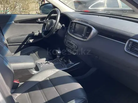 Kia Sorento 2019 года за 14 200 000 тг. в Алматы – фото 10