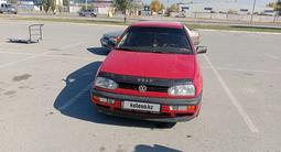 Volkswagen Golf 1993 годаүшін2 400 000 тг. в Актобе