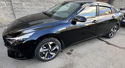 Hyundai Elantra 2023 года за 10 500 000 тг. в Астана – фото 2