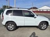 Chevrolet Niva 2013 года за 4 000 000 тг. в Атырау – фото 3