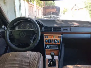 Mercedes-Benz E 280
