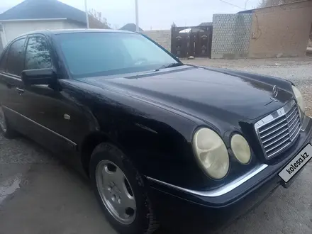 Mercedes-Benz E 280 1996 года за 2 300 000 тг. в Туркестан – фото 3