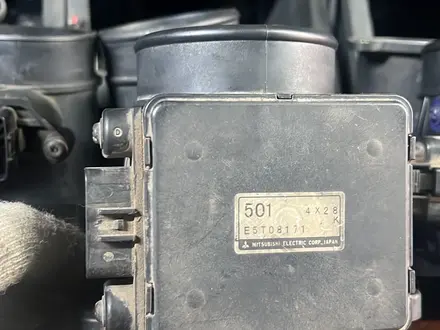 Привозной оригинал волюметр на MITSUBISHI за 2 000 тг. в Алматы