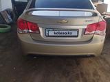 Chevrolet Cruze 2010 года за 3 200 000 тг. в Семей – фото 2