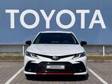 Toyota Camry 2021 года за 16 845 000 тг. в Алматы – фото 2