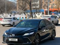 Toyota Camry 2021 года за 16 500 000 тг. в Астана