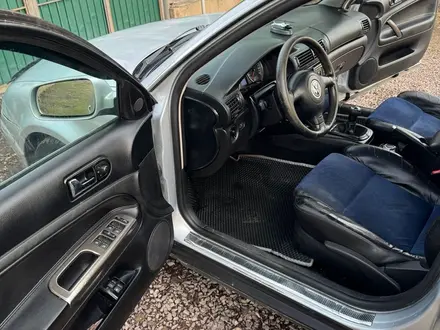 Volkswagen Passat 2001 года за 3 500 000 тг. в Караганда – фото 11