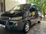 Hyundai Starex 2003 года за 1 500 000 тг. в Сарыагаш – фото 2