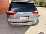Toyota Sienna 2015 годаүшін11 000 000 тг. в Актобе – фото 5
