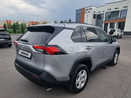 Toyota RAV4 2021 года за 15 100 000 тг. в Алматы – фото 6