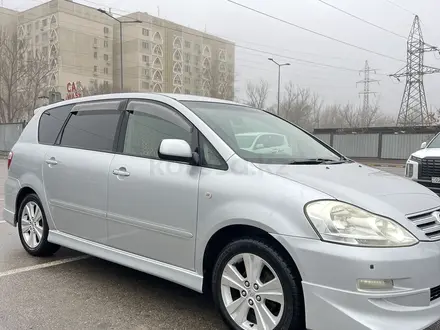 Toyota Ipsum 2005 года за 6 000 000 тг. в Алматы