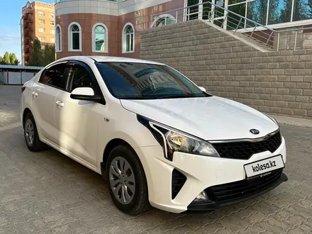 Kia Rio 2021 года за 7 900 000 тг. в Актобе – фото 2