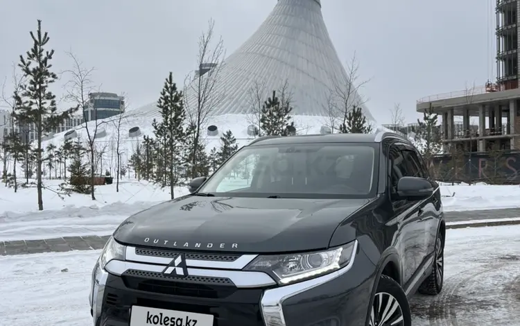 Mitsubishi Outlander 2019 года за 11 700 000 тг. в Астана