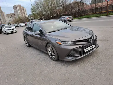 Toyota Camry 2019 года за 12 800 000 тг. в Шымкент – фото 5