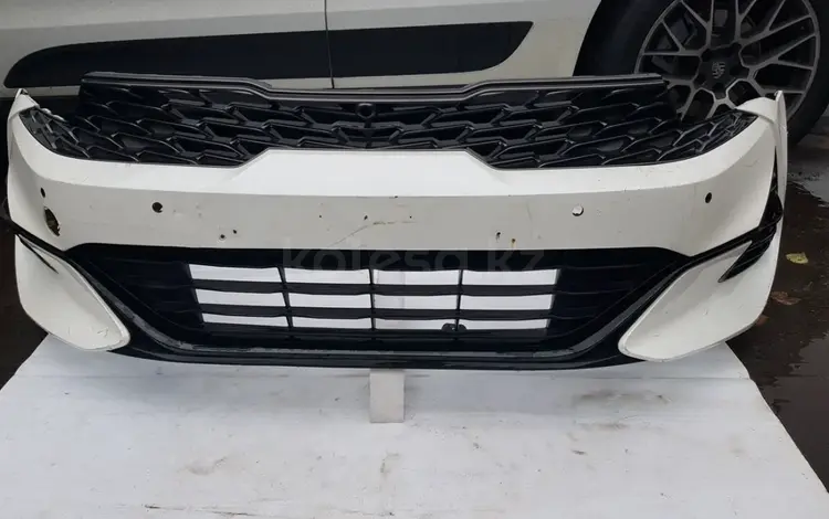 Передний бампер на Kia K5 за 30 000 тг. в Алматы