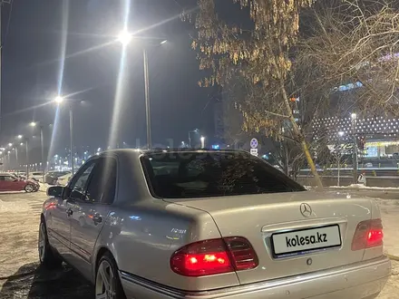 Mercedes-Benz E 320 1998 года за 3 900 000 тг. в Алматы – фото 11