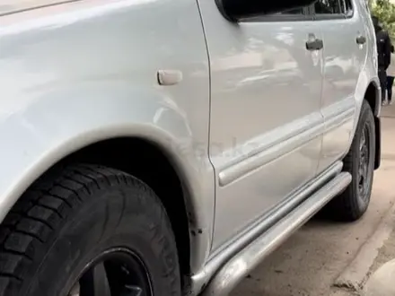 Mercedes-Benz ML 320 2000 года за 4 500 000 тг. в Петропавловск – фото 3