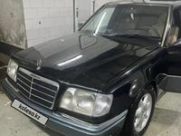 Mercedes-Benz E 220 1995 годаүшін2 000 000 тг. в Караганда