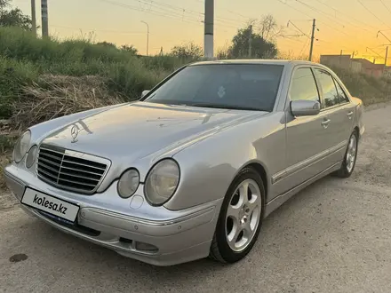 Mercedes-Benz E 320 2000 года за 5 800 000 тг. в Сарыагаш – фото 25