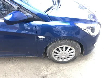 Hyundai Solaris 2014 года за 5 500 000 тг. в Атырау – фото 4