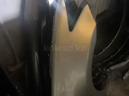 Крыло передние правое LEXUS GS 250-350 за 120 000 тг. в Алматы