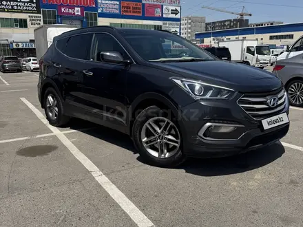 Hyundai Santa Fe 2017 года за 9 800 000 тг. в Алматы