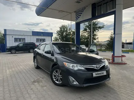 Toyota Camry 2012 года за 7 700 000 тг. в Актобе – фото 11