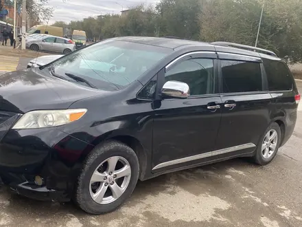 Toyota Sienna 2010 года за 5 500 000 тг. в Актобе – фото 12