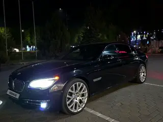 BMW 750