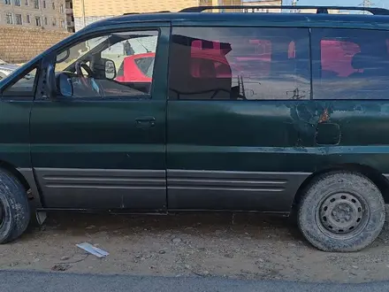 Hyundai Starex 1998 года за 1 200 000 тг. в Актау – фото 4