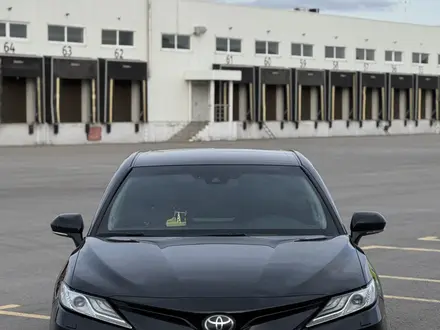 Toyota Camry 2022 года за 17 000 000 тг. в Караганда