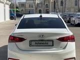Hyundai Accent 2018 года за 7 900 000 тг. в Шымкент – фото 3