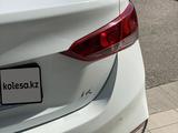 Hyundai Accent 2018 года за 7 900 000 тг. в Шымкент – фото 4