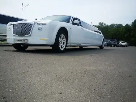 Chrysler 300C 2005 года за 4 500 000 тг. в Усть-Каменогорск – фото 2