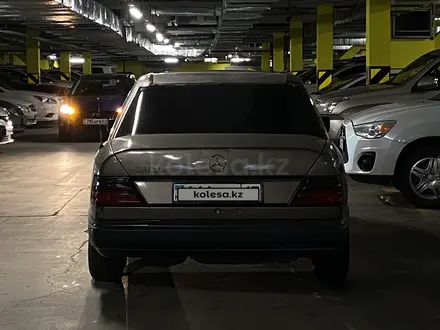 Mercedes-Benz E 230 1989 года за 1 250 000 тг. в Алматы – фото 5