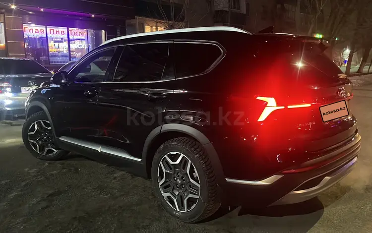 Hyundai Santa Fe 2023 года за 16 990 000 тг. в Актобе