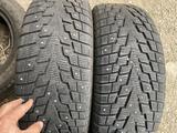 Пара зимние шипованные шины 215/60/17 215/60R17. за 55 000 тг. в Алматы