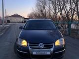 Volkswagen Jetta 2007 года за 3 000 000 тг. в Кызылорда – фото 2