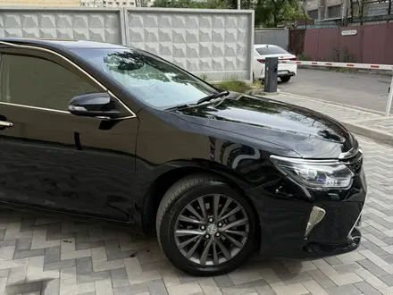 Toyota Camry 2016 года за 13 000 000 тг. в Алматы – фото 2