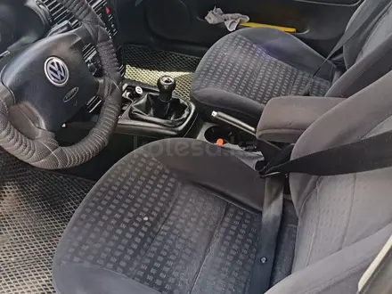Volkswagen Passat 2001 года за 1 700 000 тг. в Уральск – фото 2