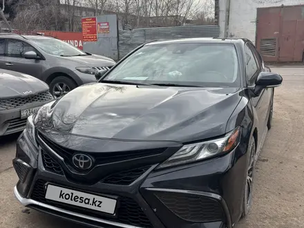 Toyota Camry 2020 года за 11 800 000 тг. в Астана – фото 4