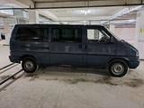 Volkswagen Caravelle 1995 года за 3 400 000 тг. в Астана – фото 4