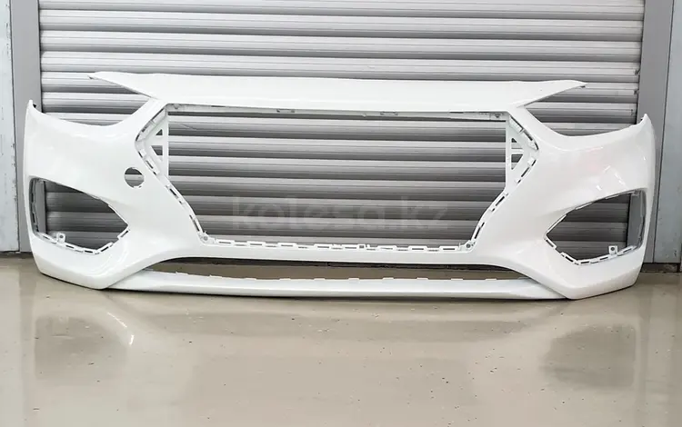Бампер передний белый Hyundai Accent 2016-2020 за 35 000 тг. в Шымкент