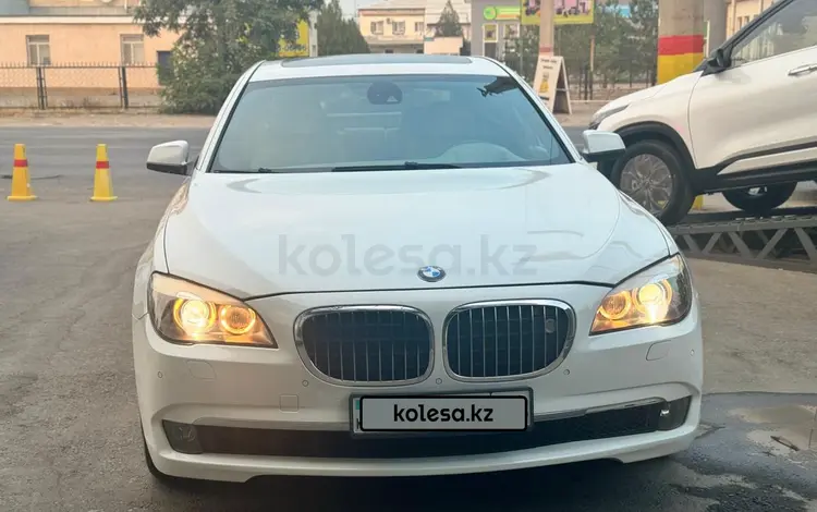 BMW 750 2009 годаүшін10 200 000 тг. в Тараз