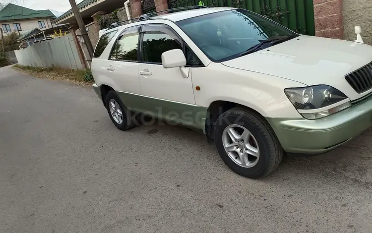 Toyota Harrier 1999 годаүшін4 500 000 тг. в Алматы